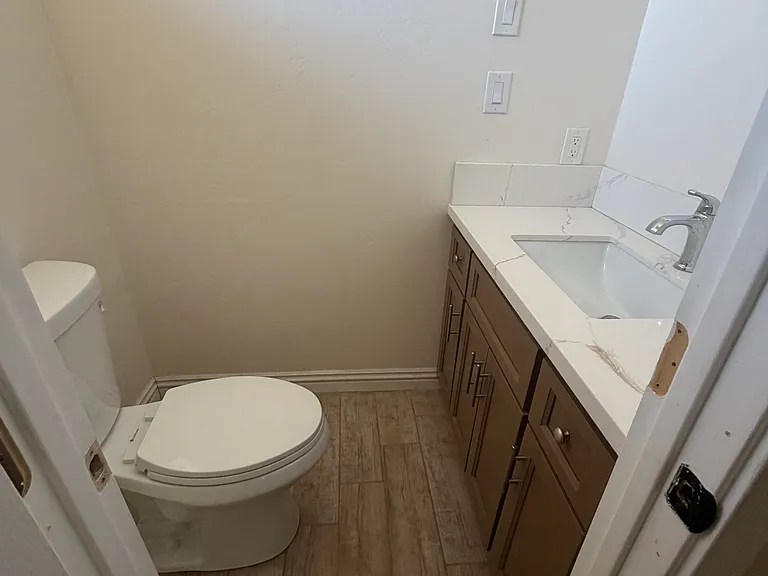 180 San Pedro St — Photo 4