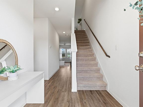 3rd image of 348 Bell Rings Dr