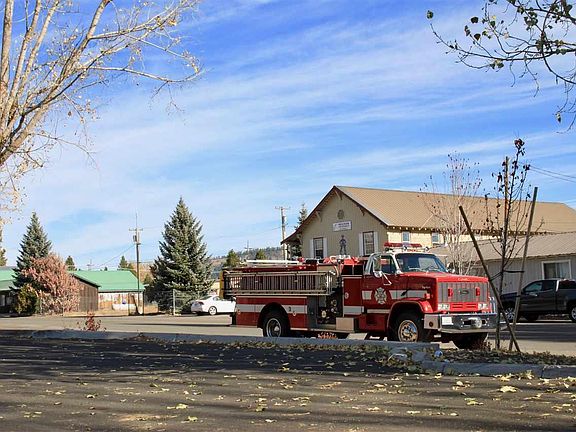 5th image of 304 Birch St