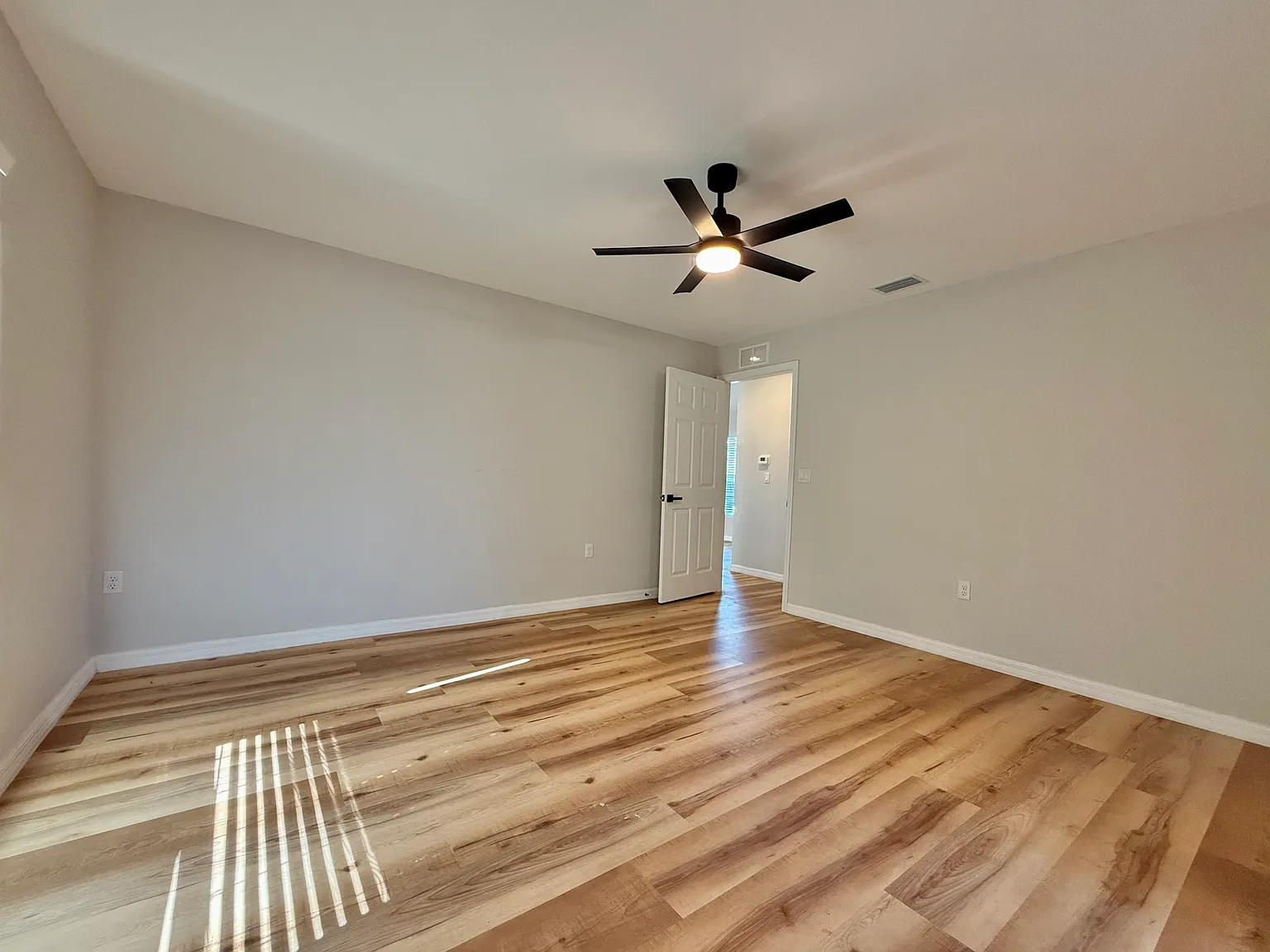 2 bed, $1,550 — Photo 2