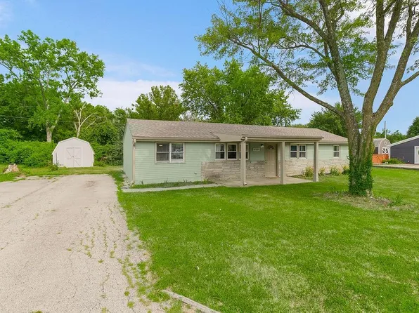 8109 N Summit St, Kansas City, MO 64118