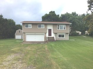 13820 140th St W, Taylor Ridge, IL 61284