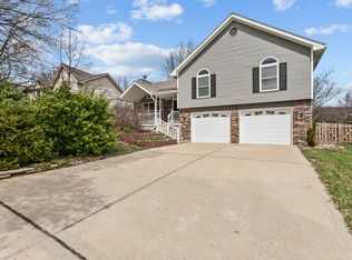526 Northpoint Ave, Liberty, MO 64068