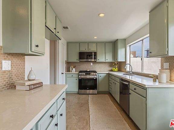 2nd image of 234 N Kenwood St APT 208