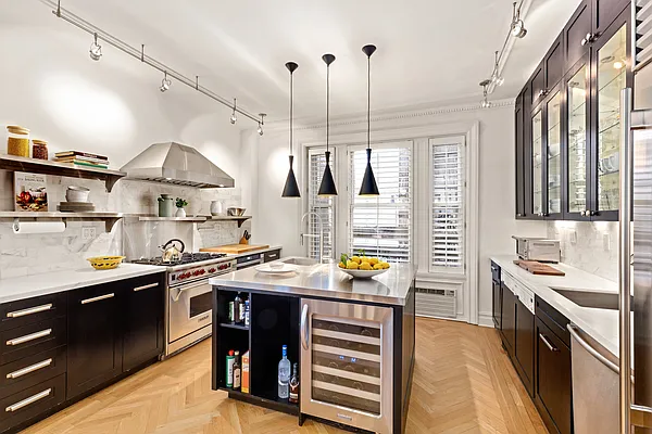 Sold by Compass | media 3