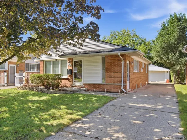 8919 Louise St, Livonia, MI 48150