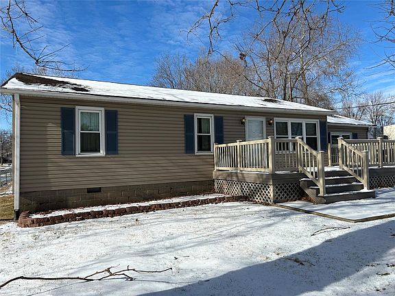 3rd image of 501 Fairway Dr