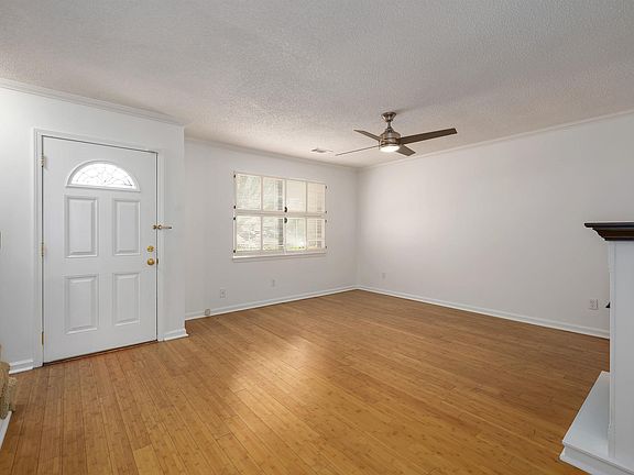 4th image of 2274 Cheshire Dr