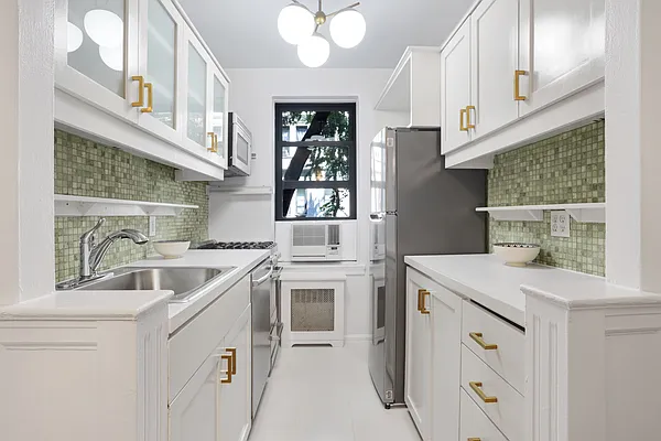 Sold by Compass | media 4