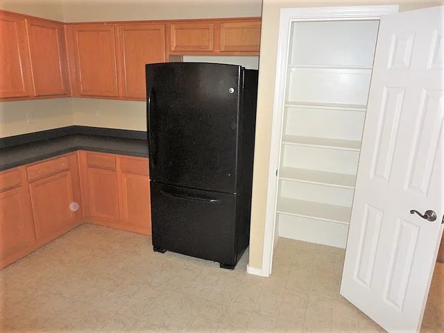 3 bed, 2.0 bath, 1094 sqft, $1,595 — Photo 3