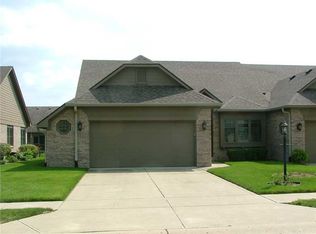 667 Stonemill Dr, Greenwood, IN