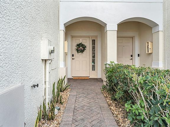 5th image of 1204 Oxford LN #19