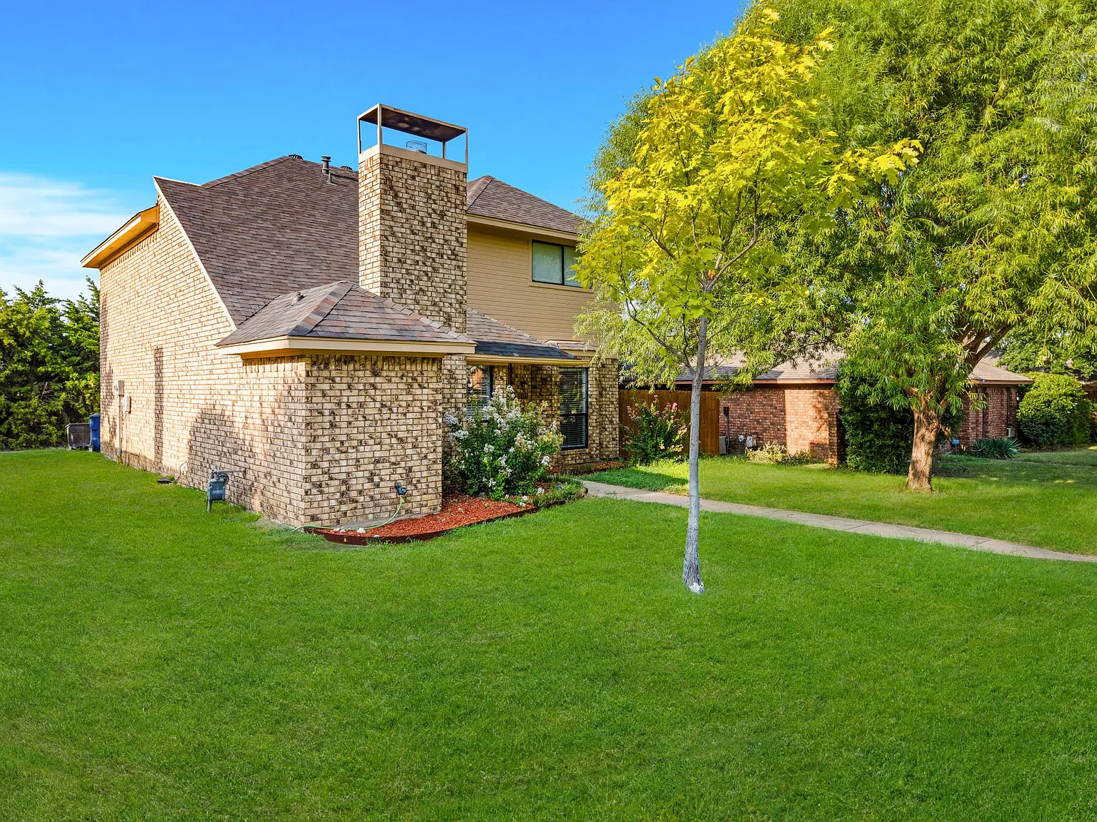 3 bed, 1612 sqft, $2,199 — Photo 3