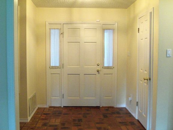 4th image of 164 Rolling Hill Dr