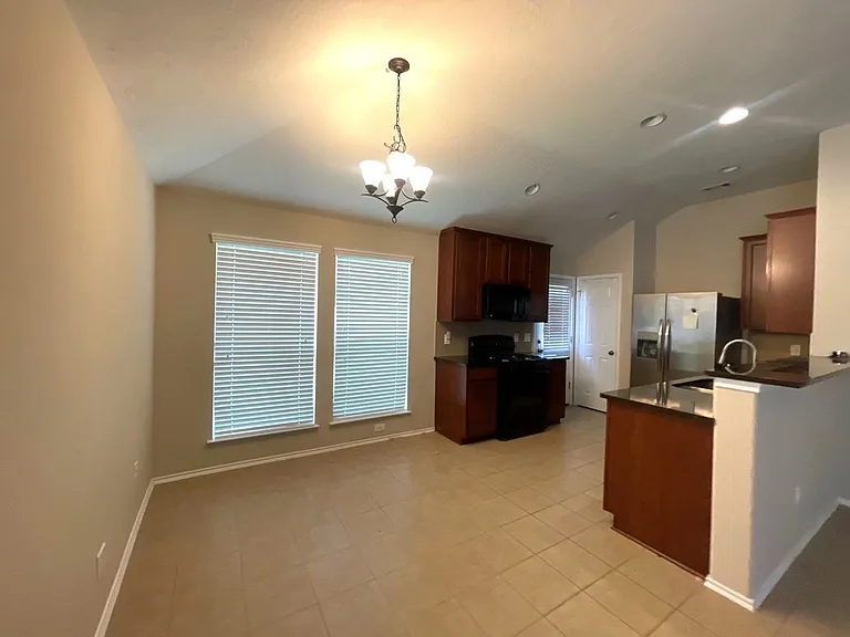20130 Breezy Oak Ct — Photo 4