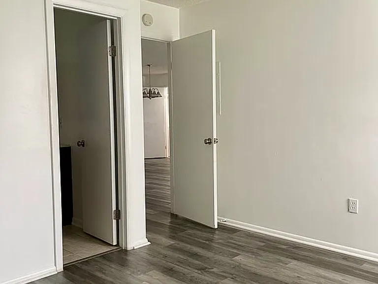 2141 Sanctuary Ct — Photo 23