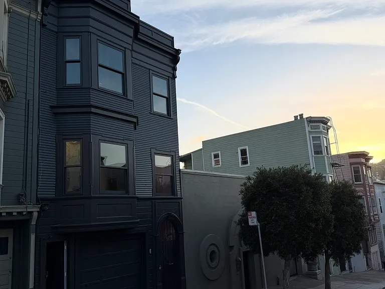 457 Green St #B — Photo 8