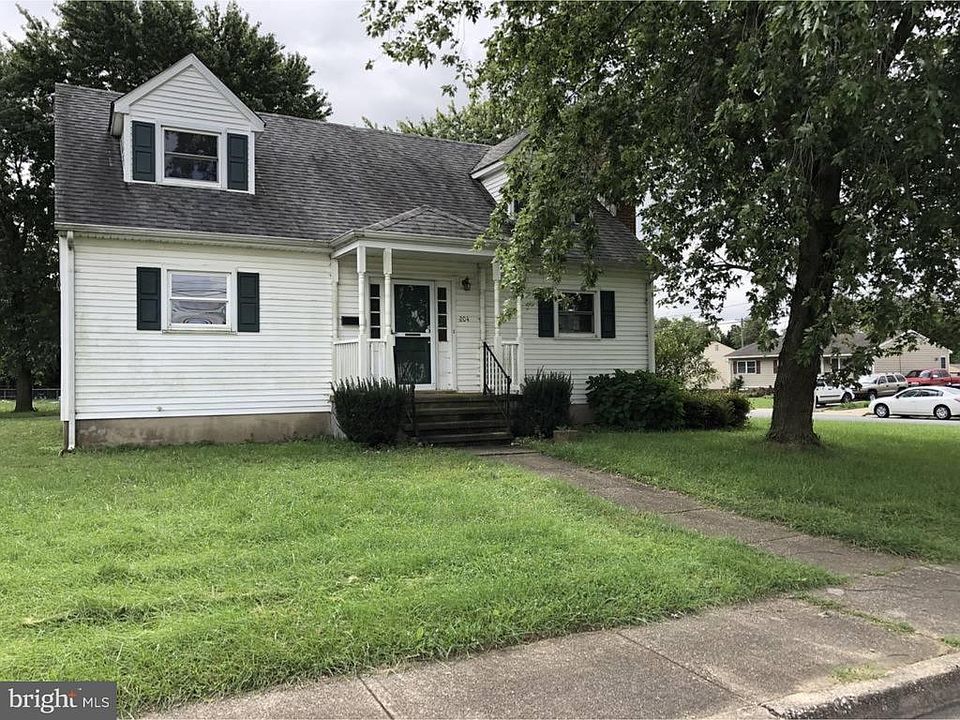1st image of 204 Arcadia Pkwy