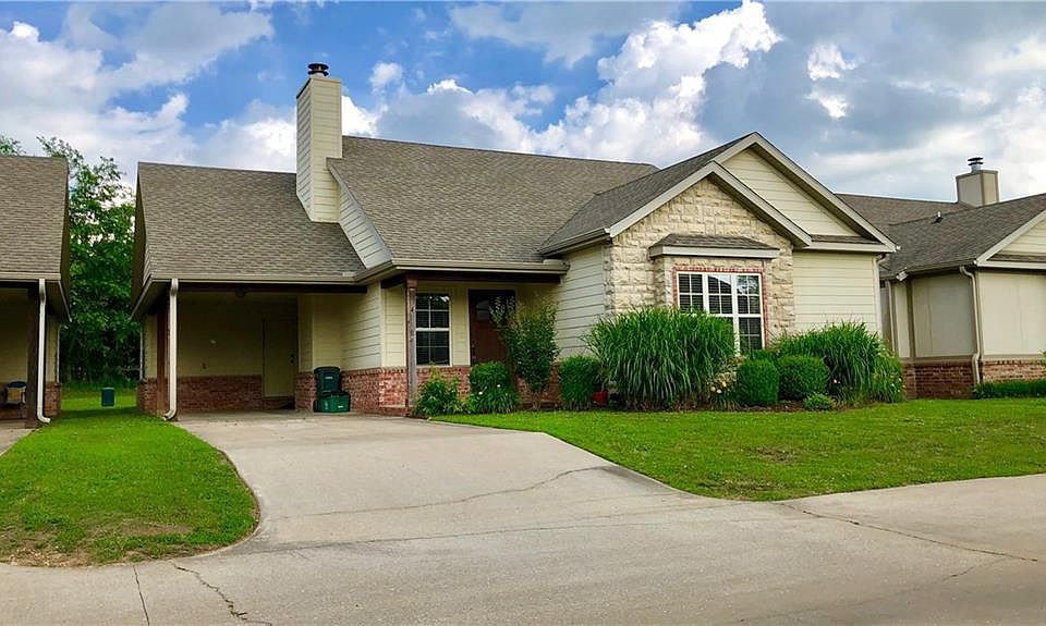 2nd image of 4168 N Rolling Meadows Dr