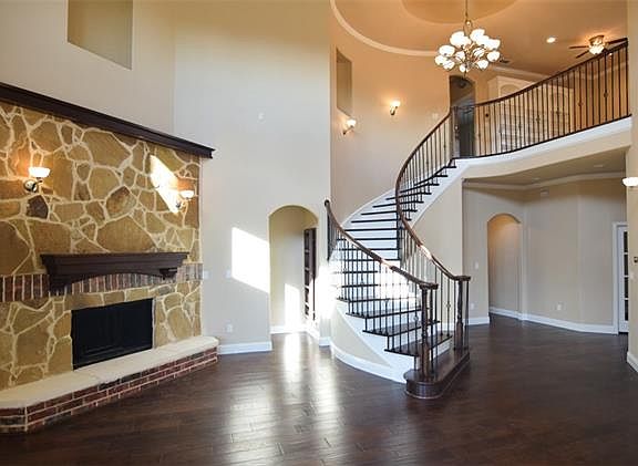 3rd image of 449 Plantation Dr