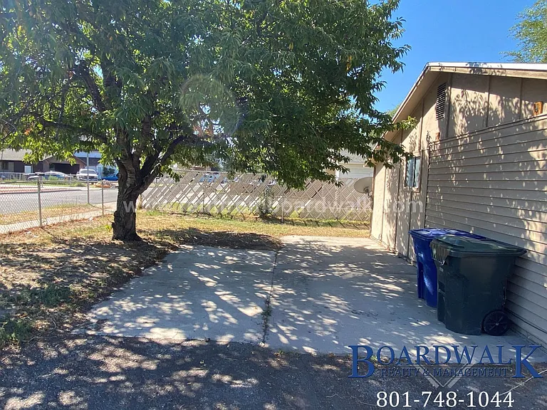 1453 W 2320 S — Photo 25