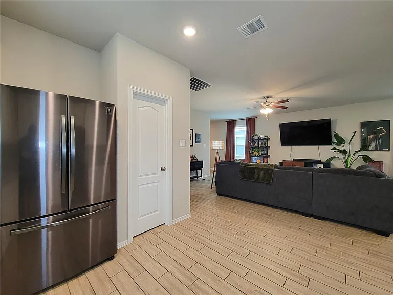 24802 Winema Woods Ln — Photo 15