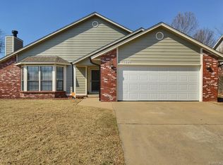 1600 S Butternut Ave W, Broken Arrow, OK 74012