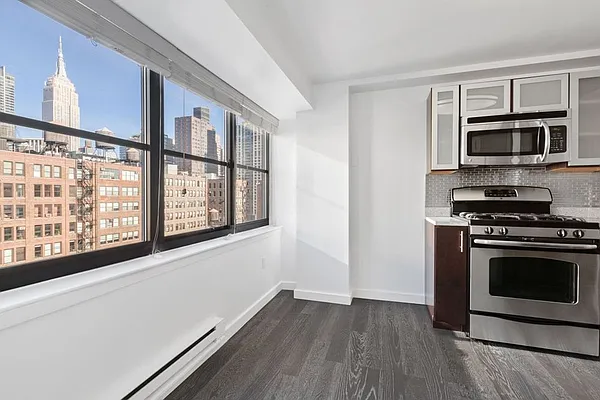 Rented by Greystar | media 1