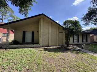 5850 Paisley St, Houston, TX 77096
