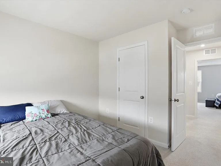 186 Coolidge Ave — Photo 24