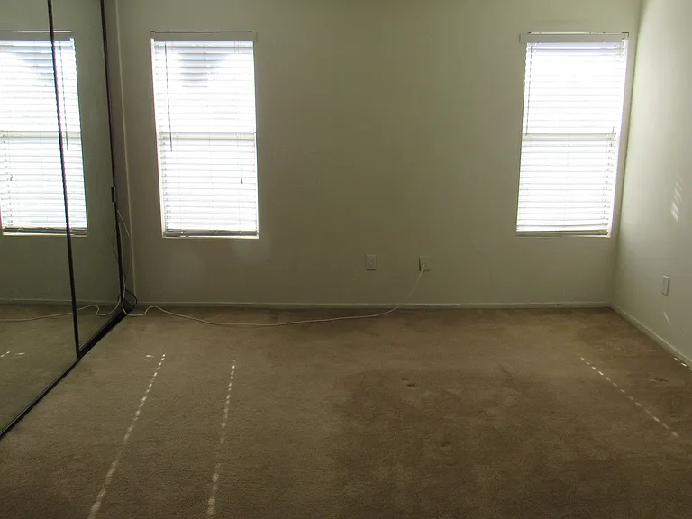 4820 Penrose Ave — Photo 14