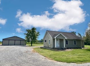 298 Bluebell Rd, Clay City, IL 62824