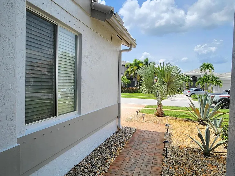 11206 Maritime Ct — Photo 32