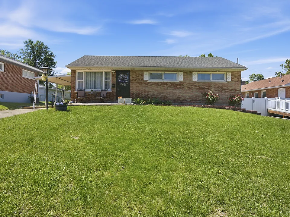 9910 Timothy Ln
