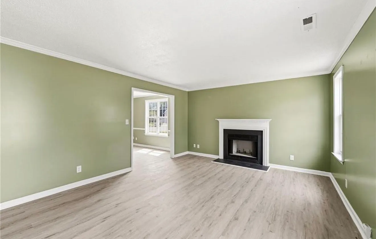 3 bed, 2.5 bath, 1750 sqft, $2,100 — Photo 4