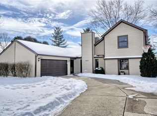 1807 Statehouse Ct, Bellbrook, OH 45305