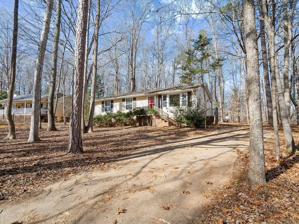 109 Lafayette Dr, Hillsborough, NC 27278