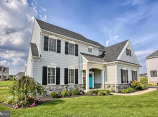 698 Warminster Ln, Lititz, PA 17543