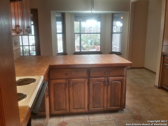 4th image of 7110 Sidbury Cir