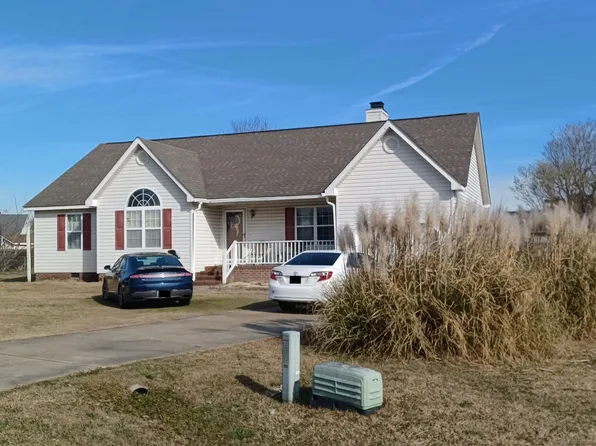 104 Camelot Ct, Goldsboro, NC 27530