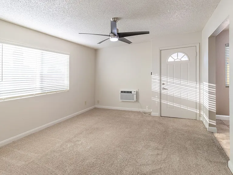 Courtyard Apartments — Photo 7