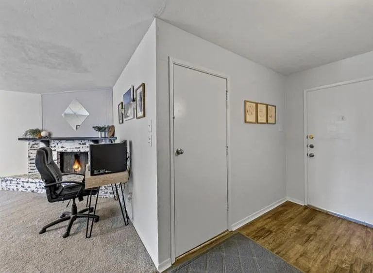 526 Windsor Dr — Photo 7