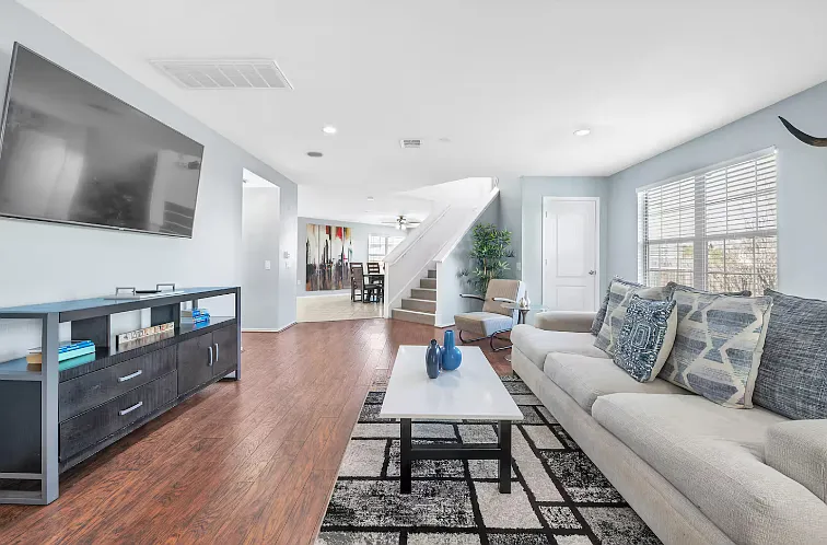 5808 Ann Jene Ct — Photo 3