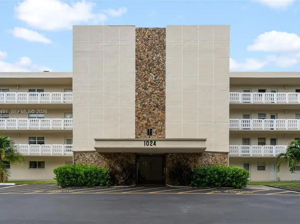 1024 SE 3rd Ave APT 301, Dania Beach, FL 33004