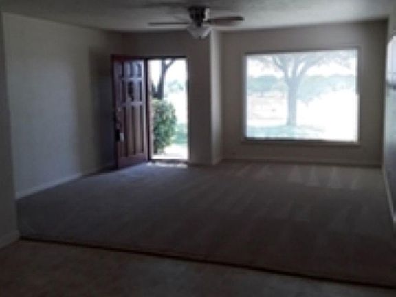 DINING TO FAMILY VIEW