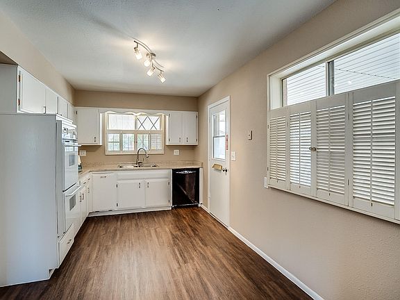 5th image of 10310 W Cinnebar Ave
