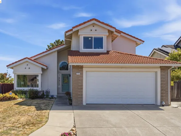 2137 Pheasant Dr, Hercules, CA 94547