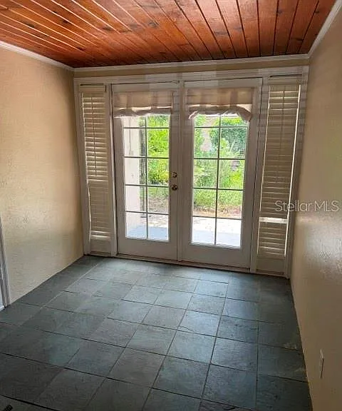 1009 E Marks St — Photo 5