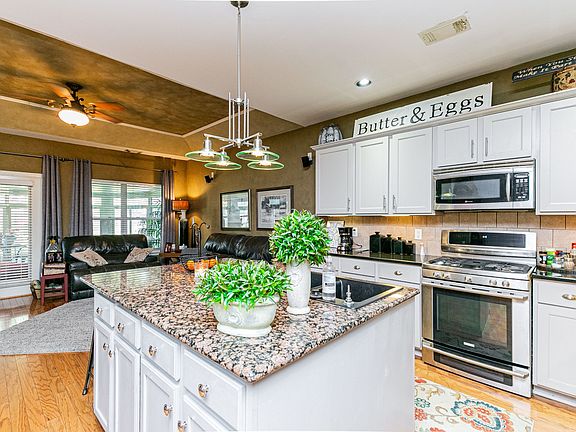 4th image of 353 Harbor Village Dr