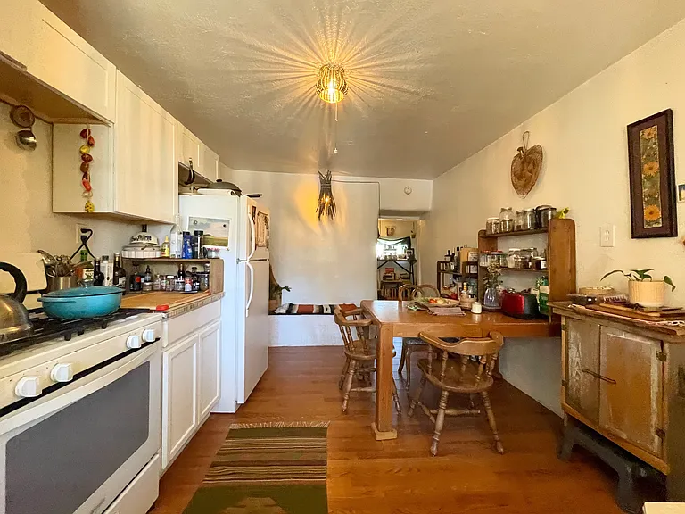 7 Las Animas Rd #B — Photo 4